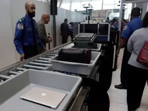 can-you-bring-two-laptops-on-a-plane